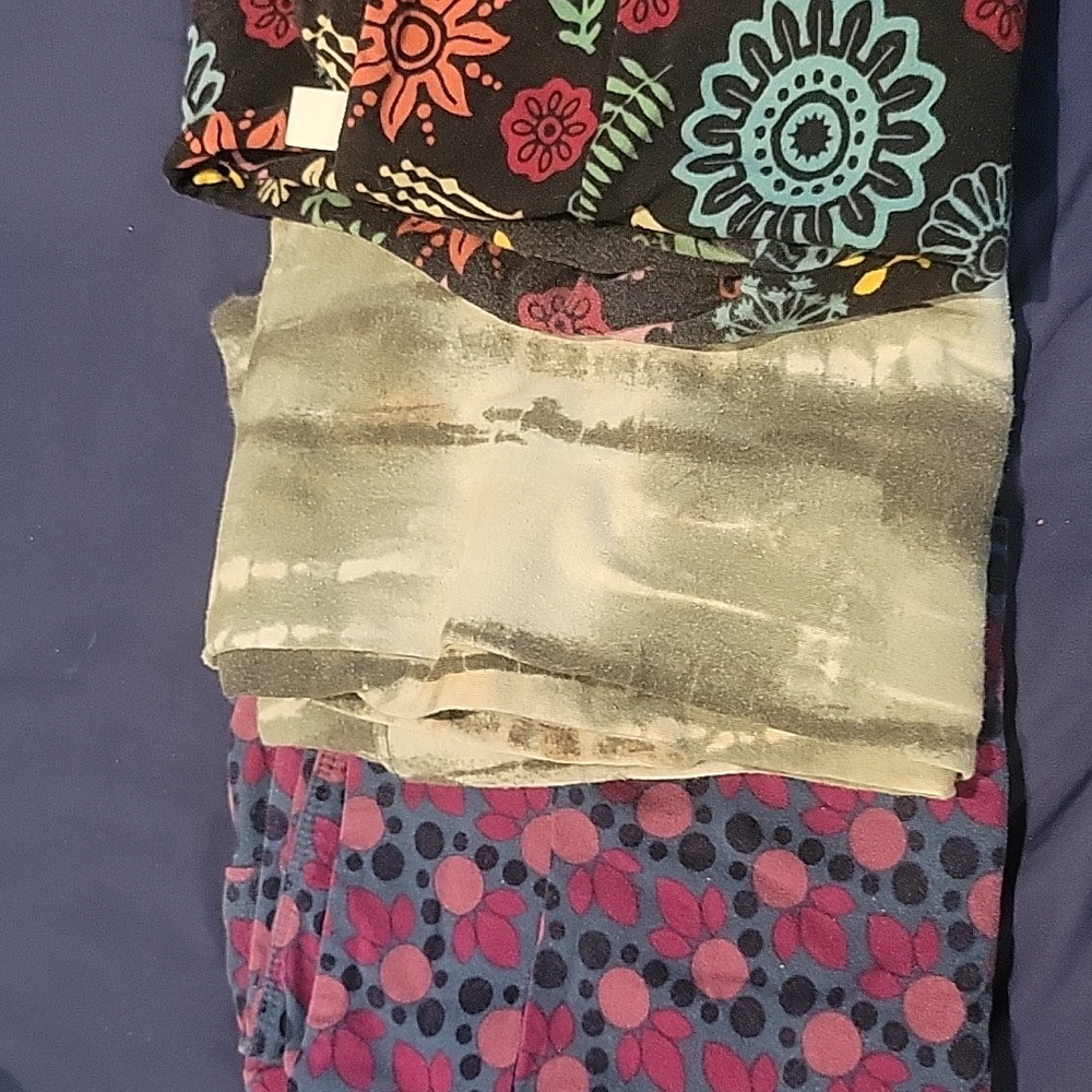 3 pairs of leggings